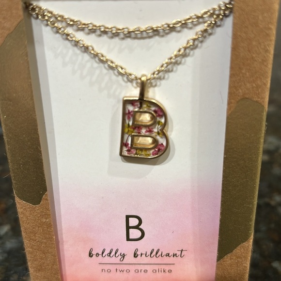 ⭐️NWT Necklace “B” - Picture 4 of 4